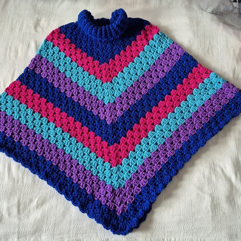 Handcrafted poncho women's Medium/Large multi color block stripe NEW - Picture 5 of 5